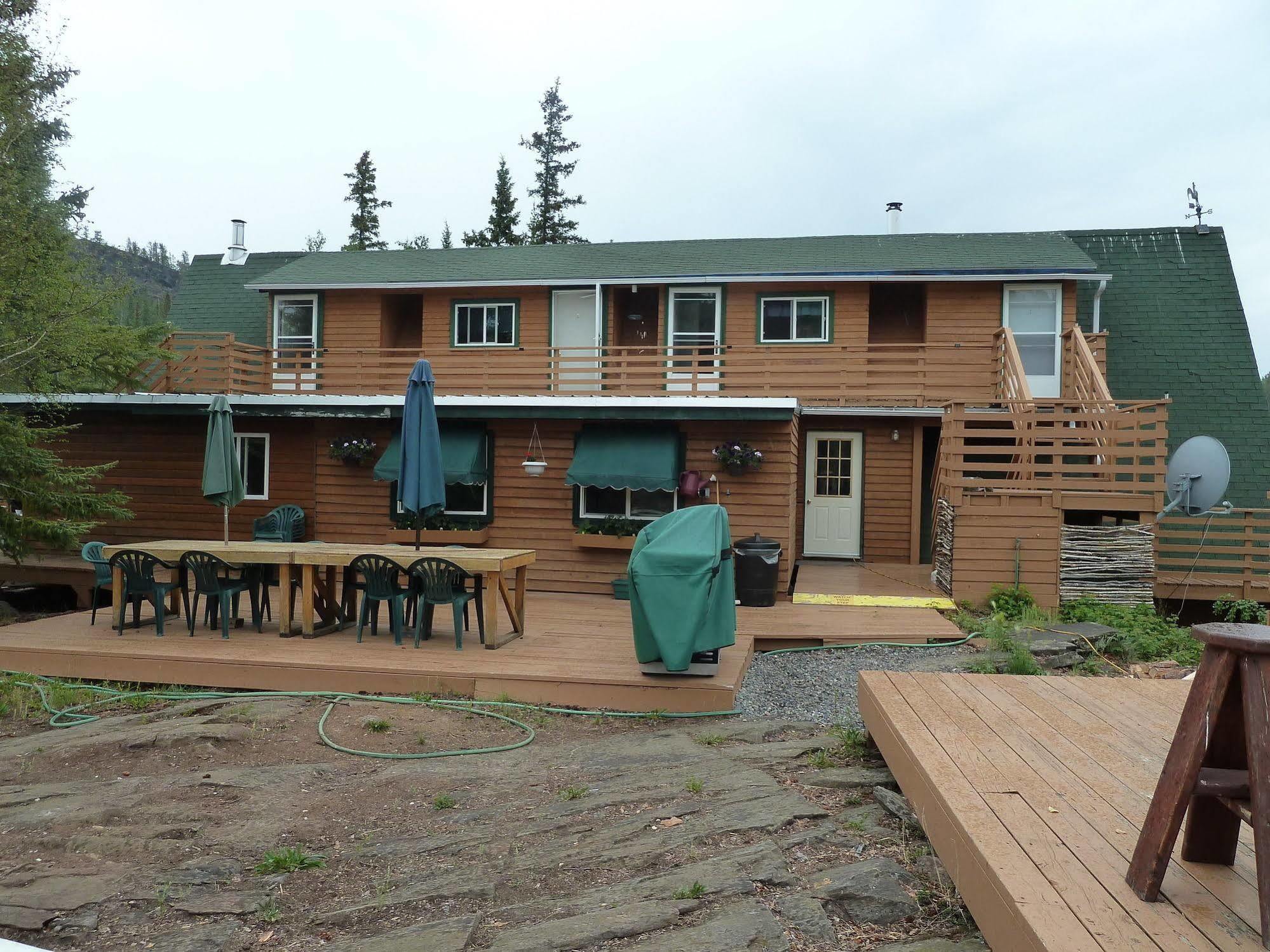 Yellow Dog Lodge, Inc. Yellowknife Exterior foto
